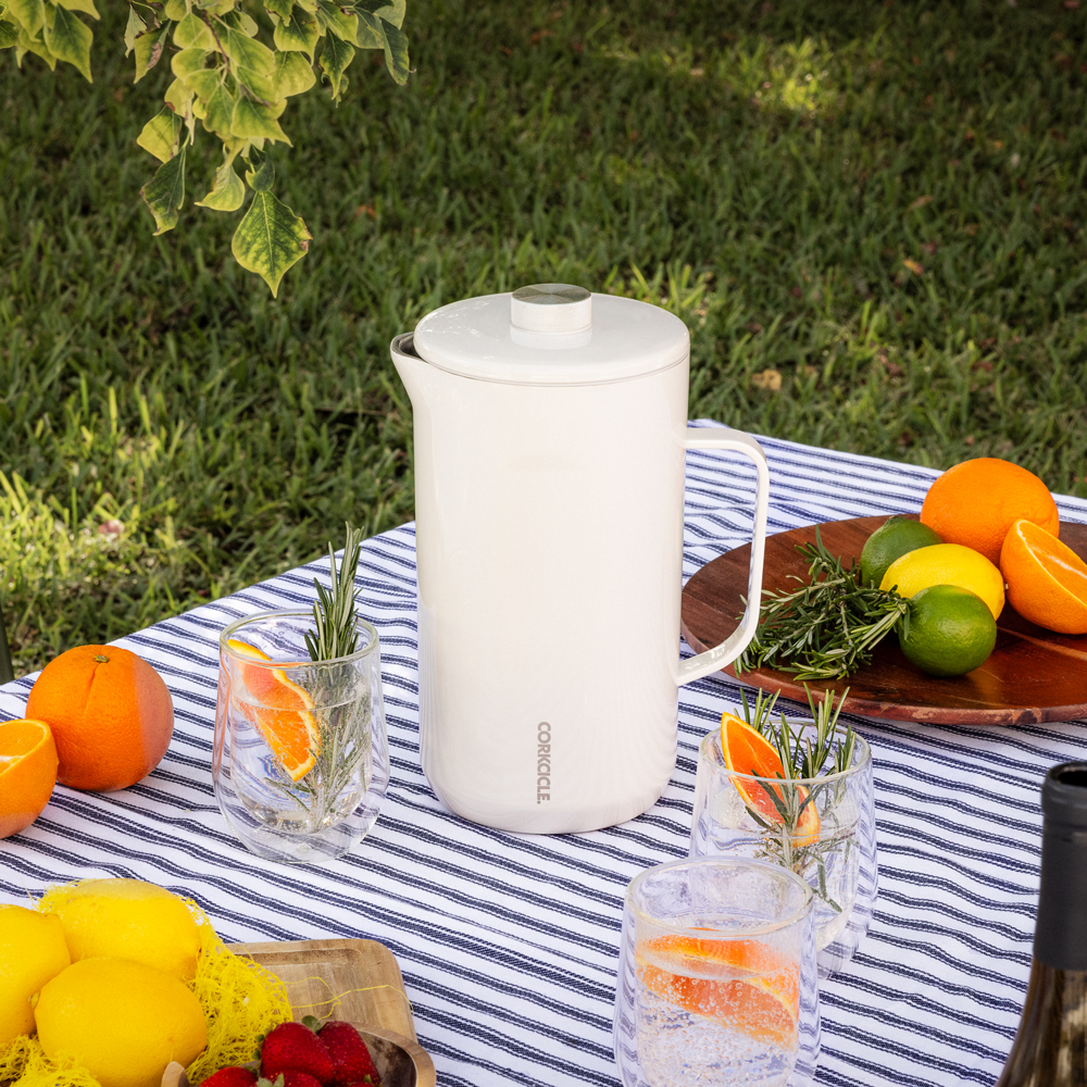 pitcher-c2 OatmilkPitcher_Lifestyle.png